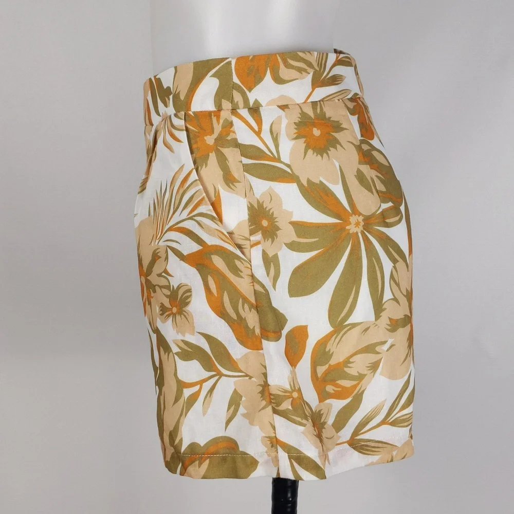 Minnie & Co Women's Shorts Size 10 Beige Green White Zip Fly Pockets Lined NEW - Picture 3 of 10